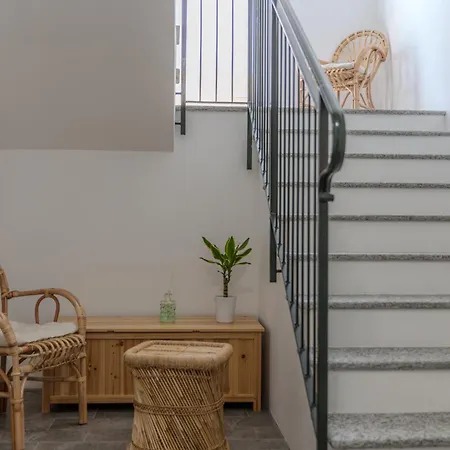 Diamond Apartment *